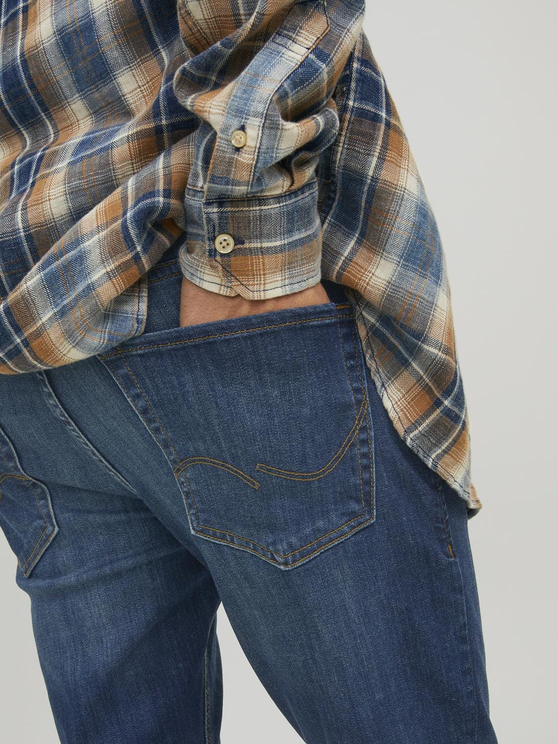 model_shot-detail